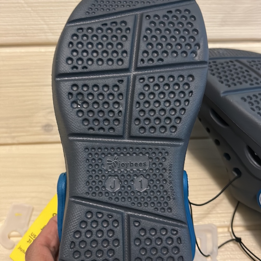 Kids active clogs NWT - Picture 5 of 5
